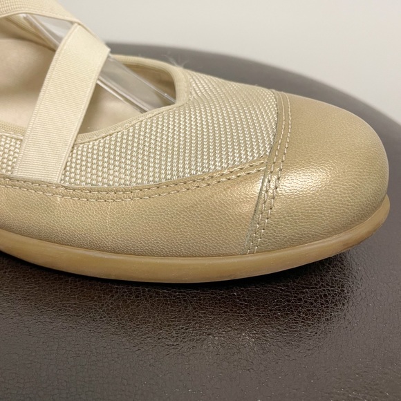 Munro Gold Angie Mary Janes Elastic Straps - Picture 11 of 13